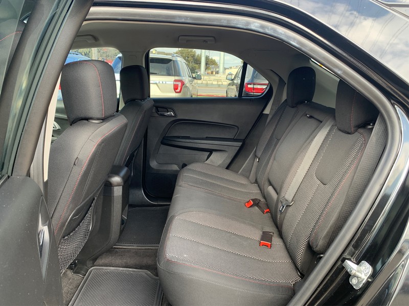 Chevrolet Equinox Vehicle Full-screen Gallery Image 7