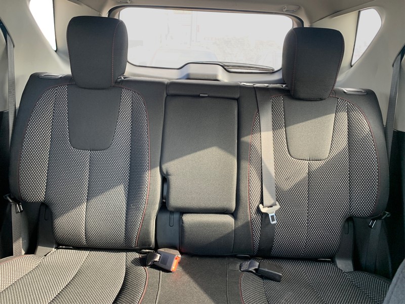 Chevrolet Equinox Vehicle Full-screen Gallery Image 9