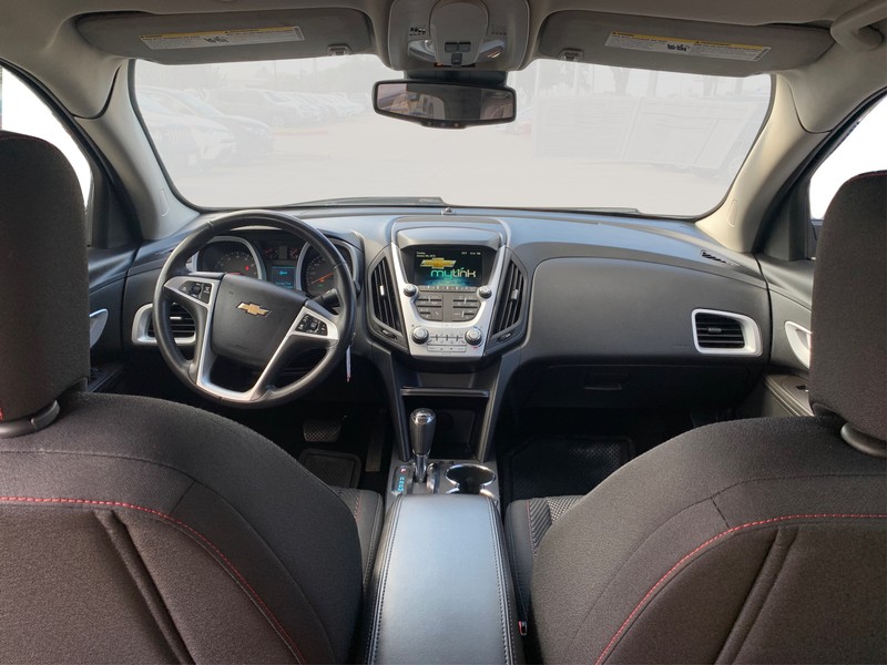 Chevrolet Equinox Vehicle Full-screen Gallery Image 12
