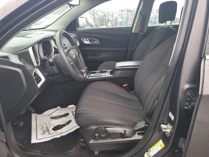 Chevrolet Equinox Vehicle Full-screen Gallery Image 09