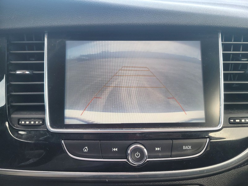 Buick Encore Vehicle Full-screen Gallery Image 17