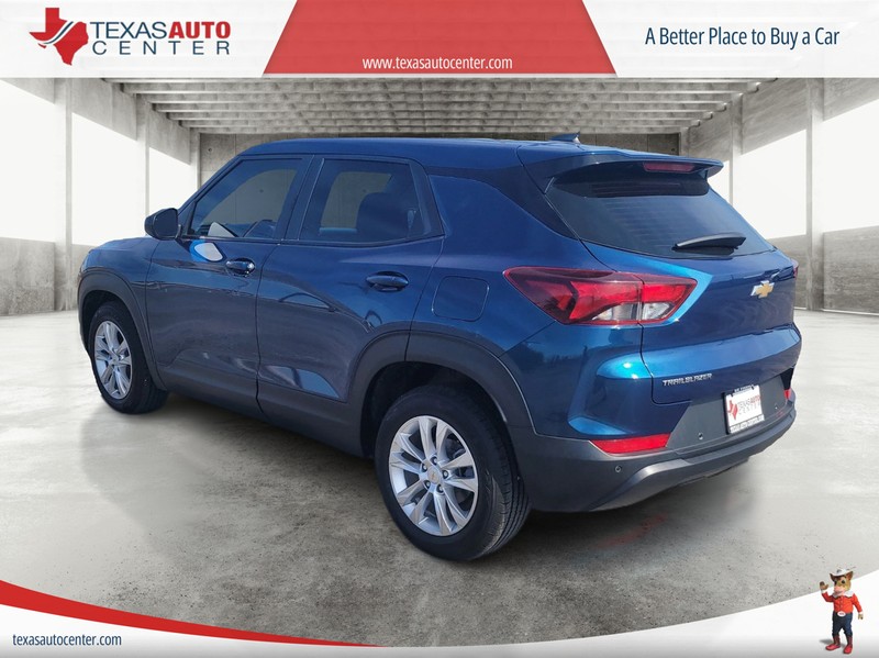 Chevrolet Trailblazer Vehicle Full-screen Gallery Image 08