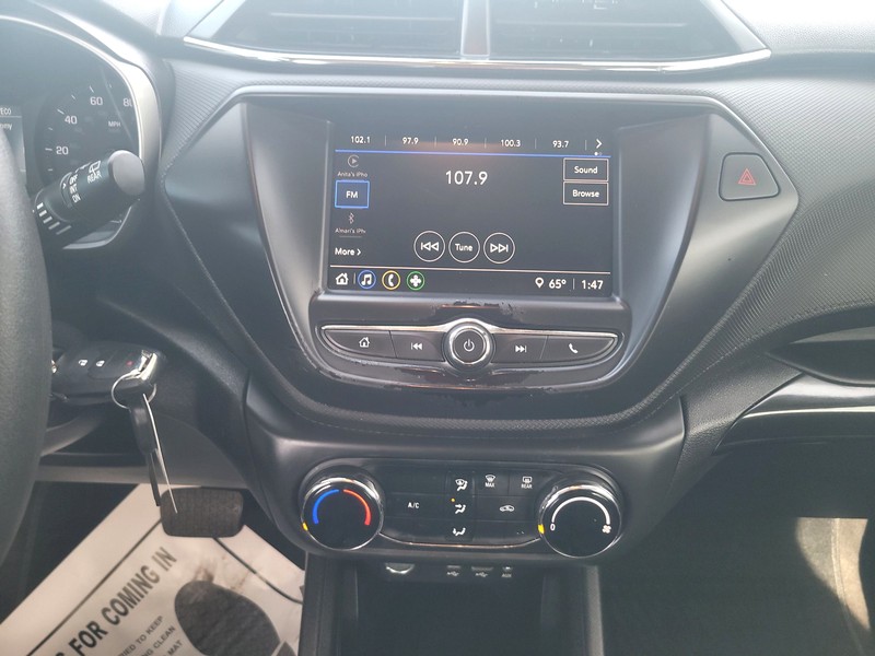 Chevrolet Trailblazer Vehicle Full-screen Gallery Image 12