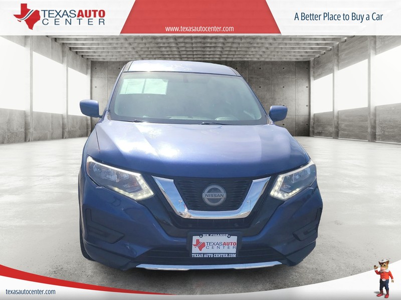 Nissan Rogue Vehicle Full-screen Gallery Image 03