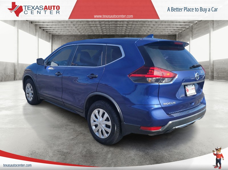 Nissan Rogue Vehicle Full-screen Gallery Image 08