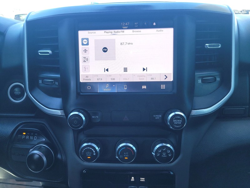 Ram 1500 Vehicle Full-screen Gallery Image 11