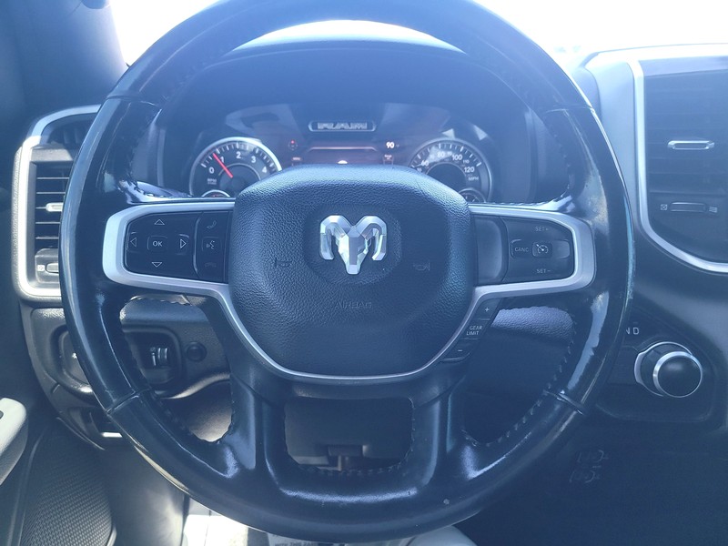 Ram 1500 Vehicle Full-screen Gallery Image 13