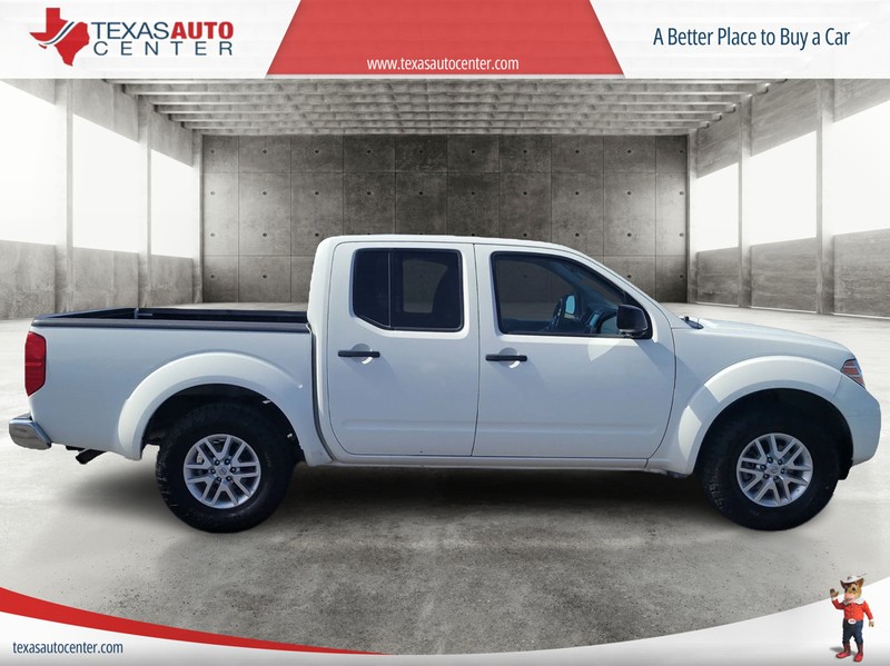Nissan Frontier Vehicle Full-screen Gallery Image 04