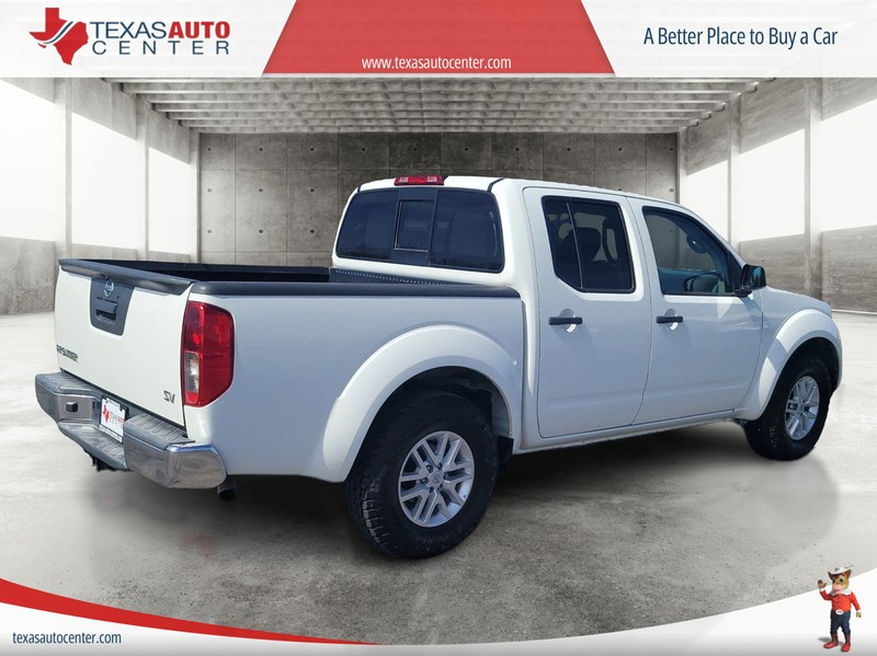 Nissan Frontier Vehicle Full-screen Gallery Image 07