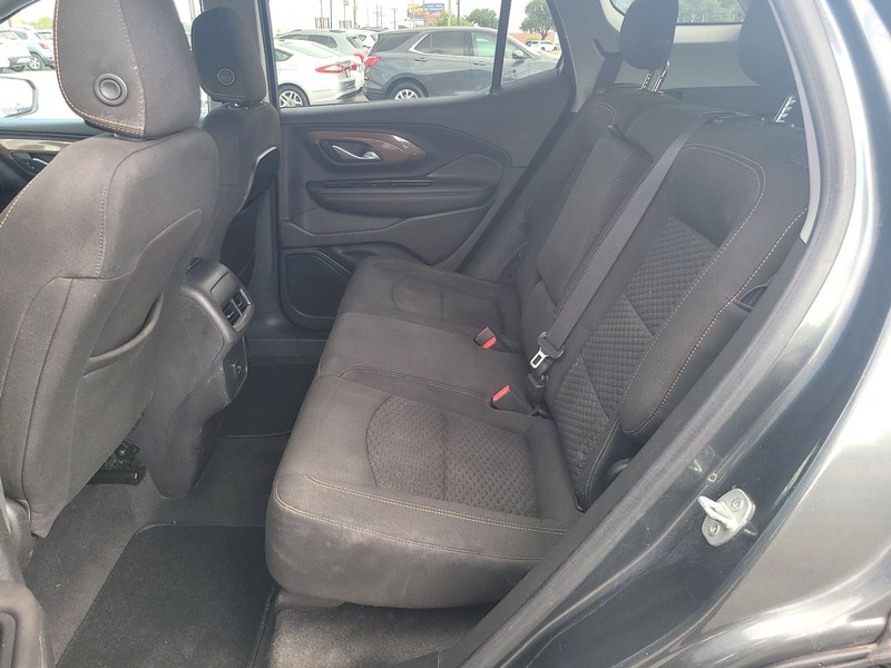 GMC Terrain Vehicle Full-screen Gallery Image 10