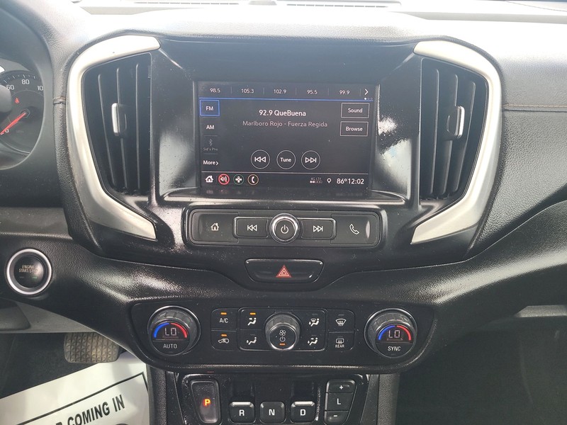 GMC Terrain Vehicle Full-screen Gallery Image 12