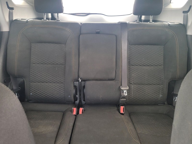 GMC Terrain Vehicle Full-screen Gallery Image 13