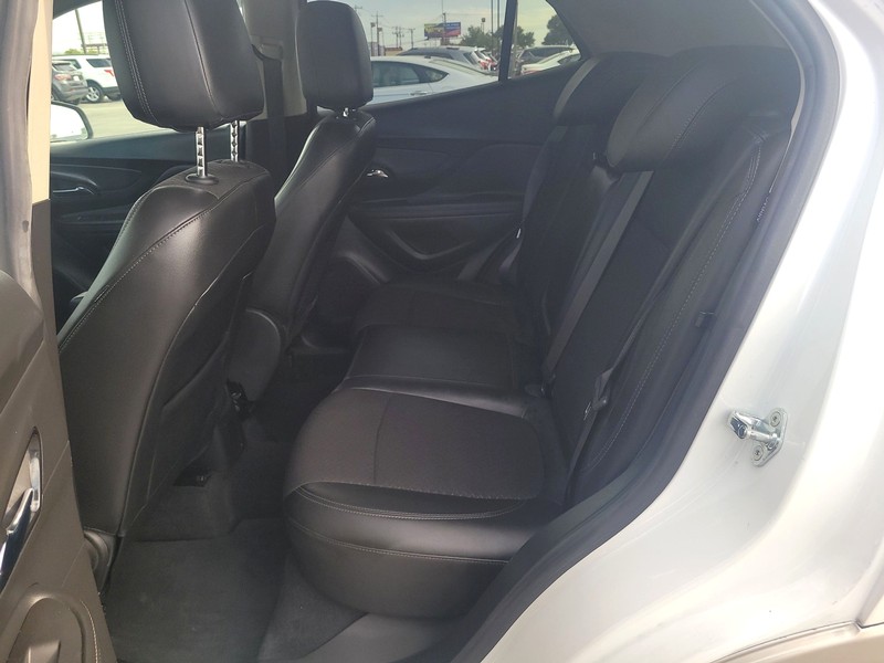 Buick Encore Vehicle Full-screen Gallery Image 10