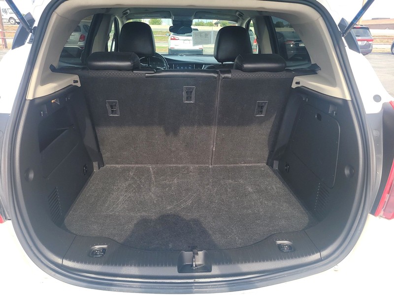 Buick Encore Vehicle Full-screen Gallery Image 11