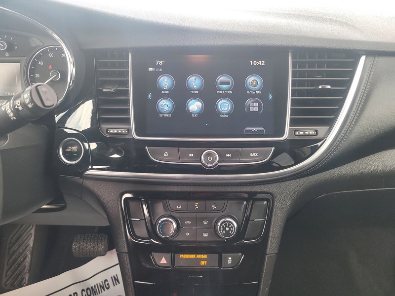 Buick Encore Vehicle Full-screen Gallery Image 12