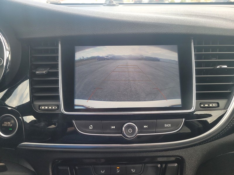 Buick Encore Vehicle Full-screen Gallery Image 17