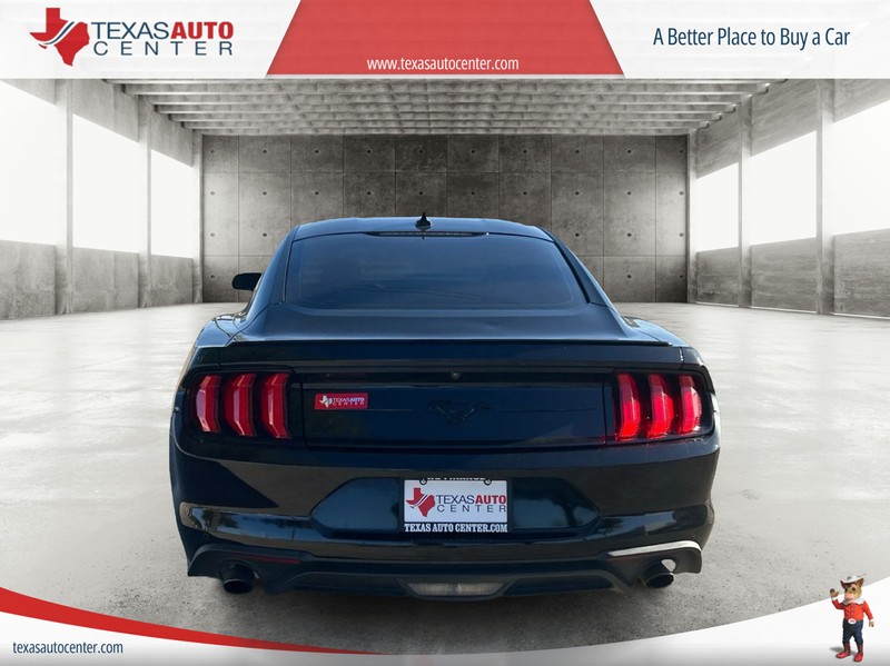 Ford Mustang Vehicle Full-screen Gallery Image 05