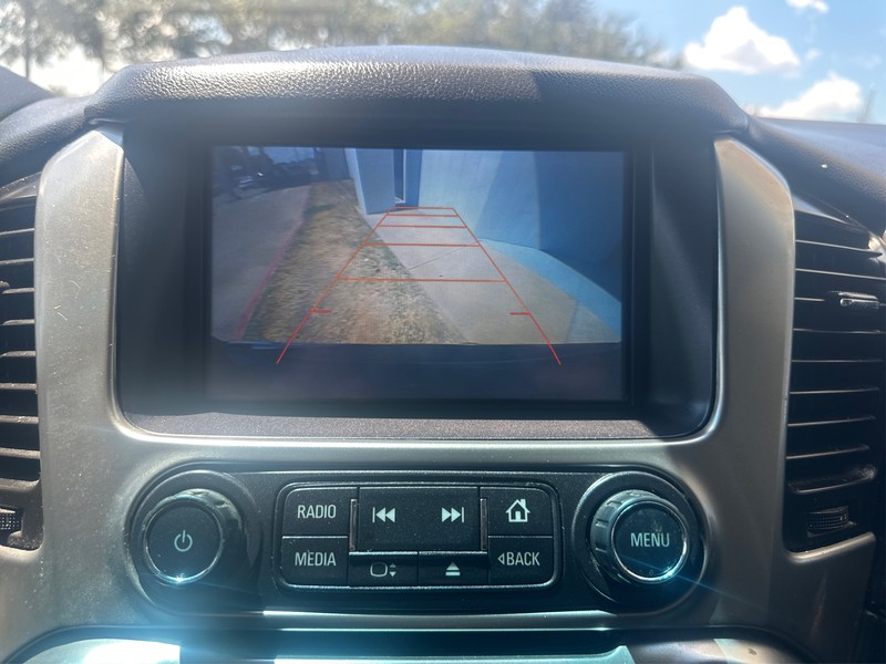 Chevrolet Tahoe Vehicle Full-screen Gallery Image 17