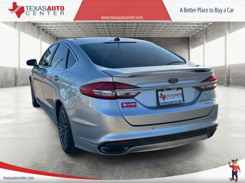 Ford Fusion Vehicle Full-screen Gallery Image 08