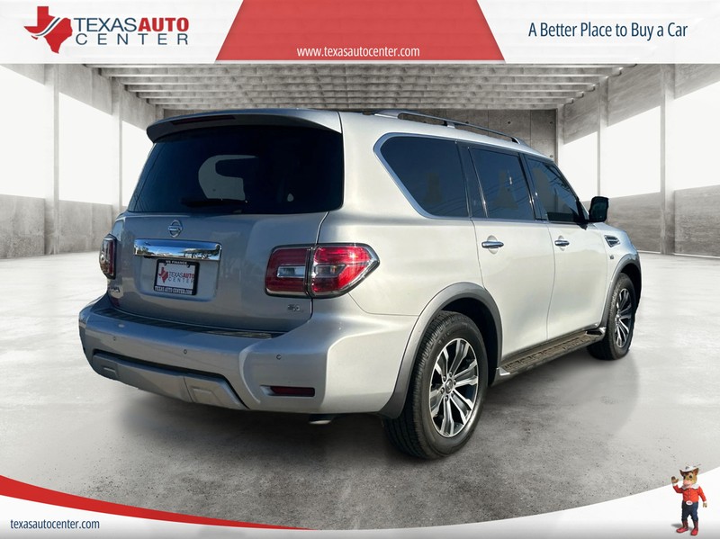 Nissan Armada Vehicle Full-screen Gallery Image 07