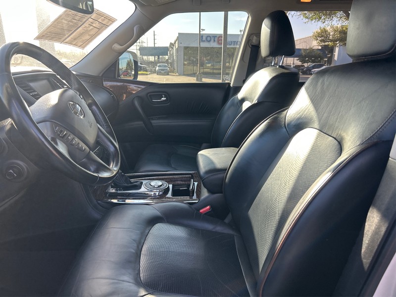 Nissan Armada Vehicle Full-screen Gallery Image 09