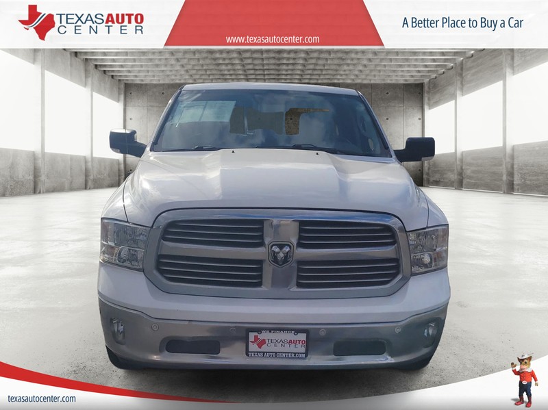 Ram 1500 Vehicle Full-screen Gallery Image 3