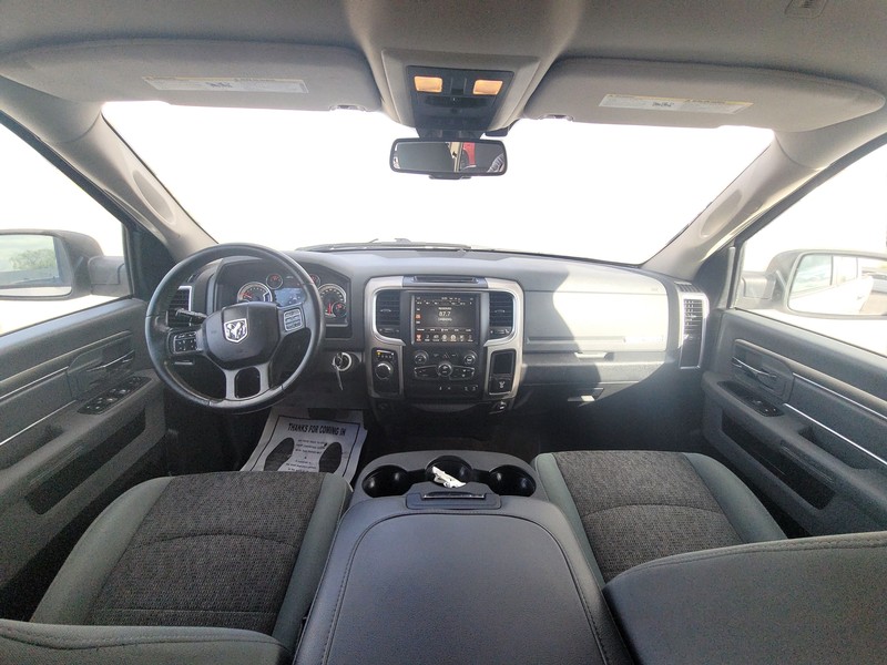 Ram 1500 Vehicle Full-screen Gallery Image 14