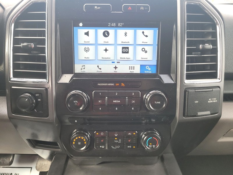 Ford F-150 Vehicle Full-screen Gallery Image 11