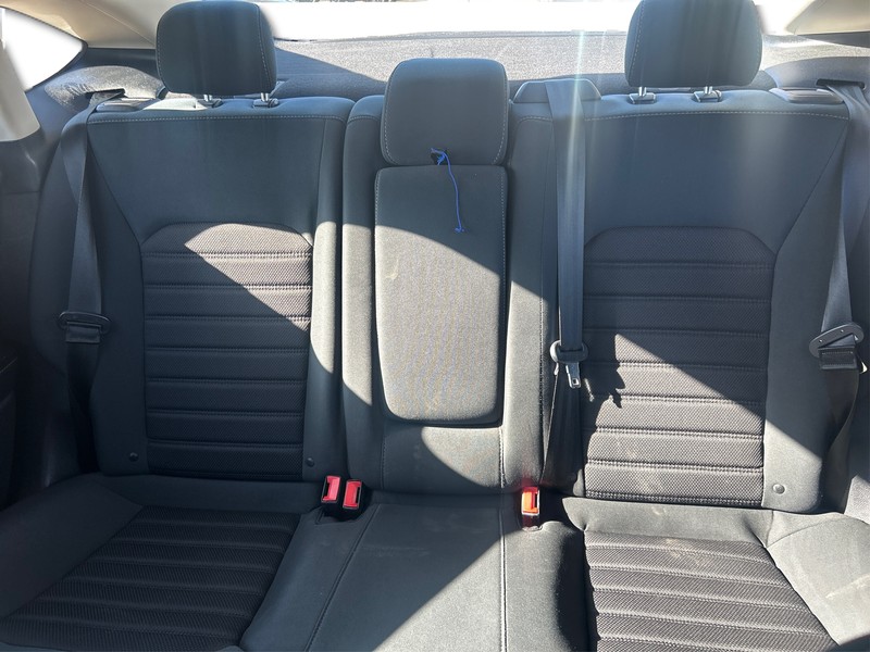 Ford Fusion Vehicle Full-screen Gallery Image 13