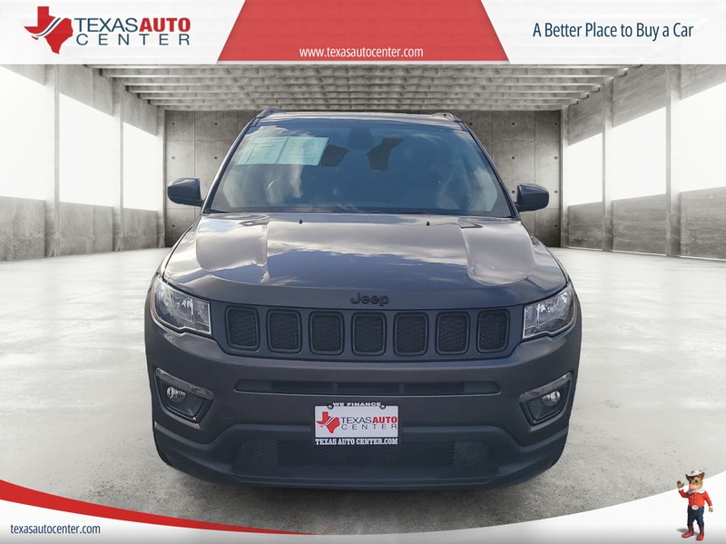 Jeep Compass Vehicle Full-screen Gallery Image 3