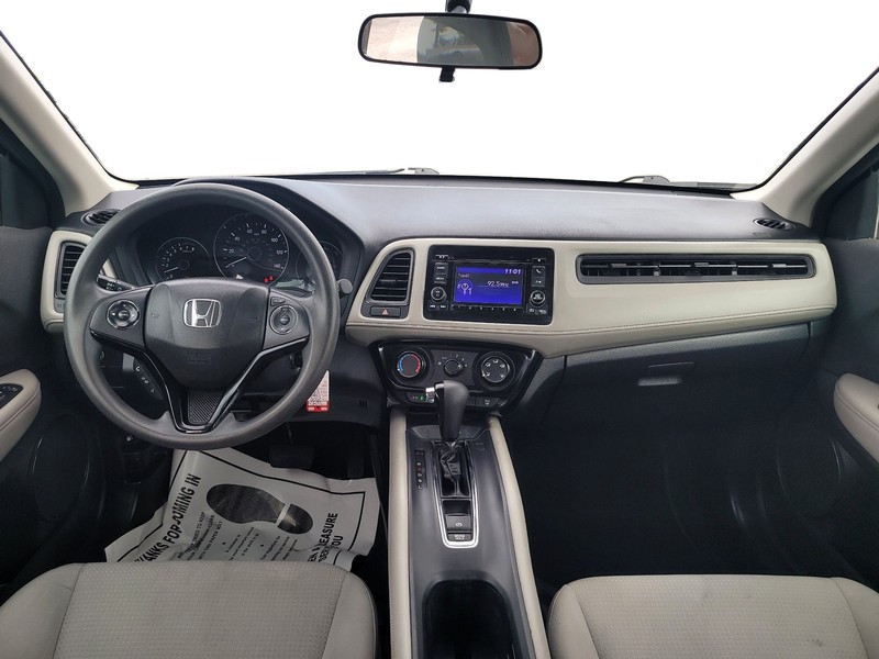 Honda HR-V Vehicle Full-screen Gallery Image 16