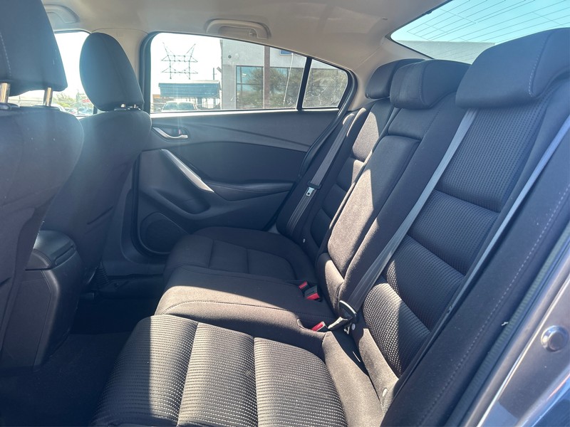 Mazda Mazda6 Vehicle Full-screen Gallery Image 10