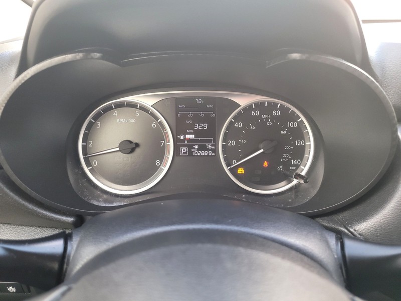 Nissan Versa Sedan Vehicle Full-screen Gallery Image 13