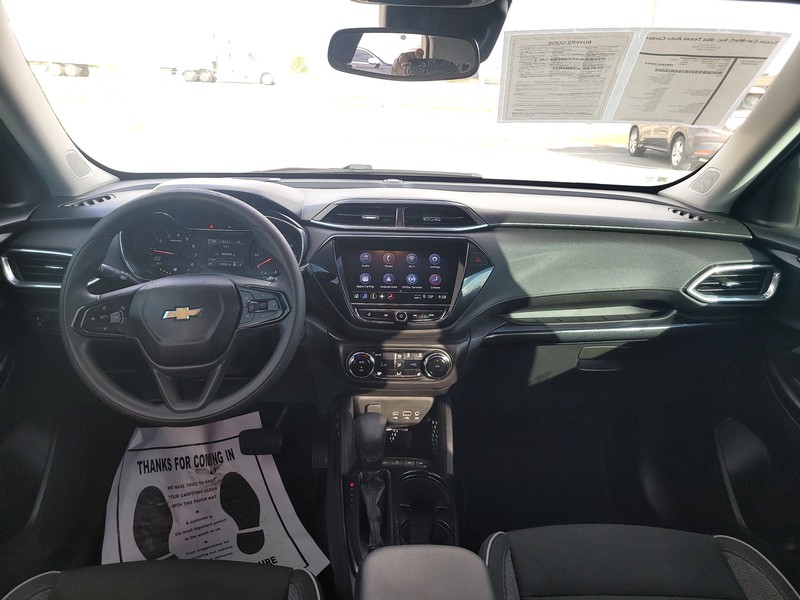 Chevrolet Trailblazer Vehicle Full-screen Gallery Image 8
