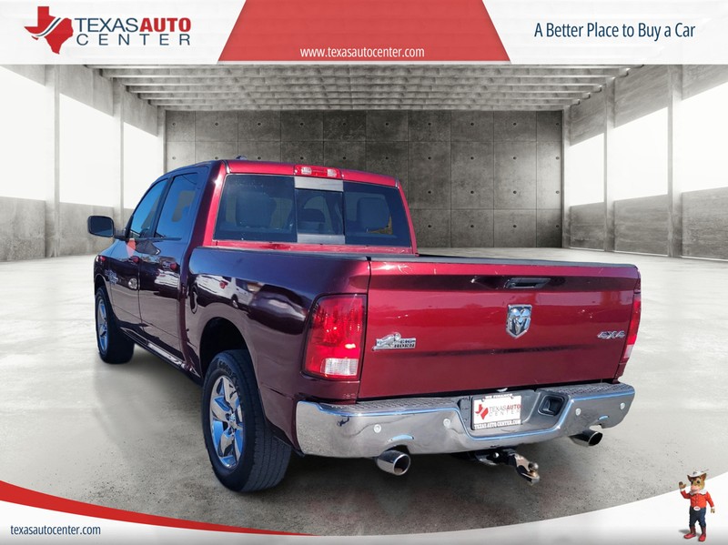 Ram 1500 Classic Vehicle Full-screen Gallery Image 5