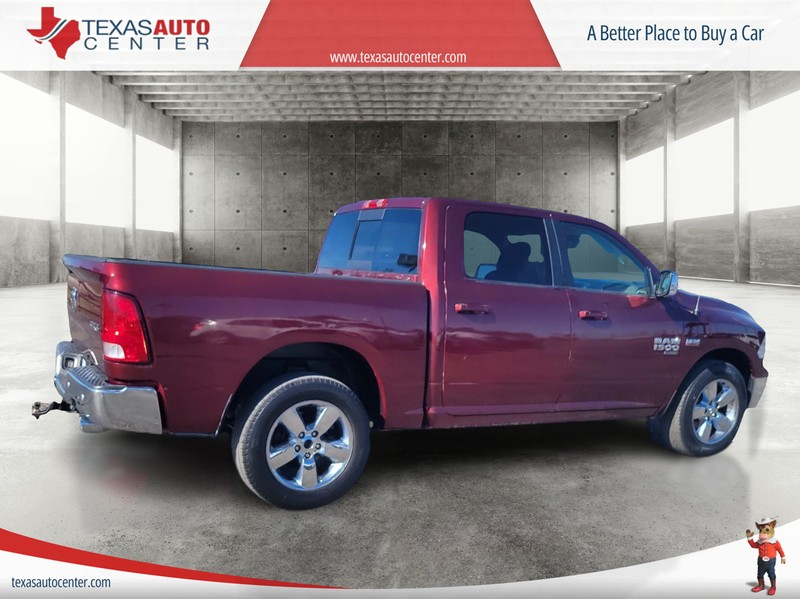 Ram 1500 Classic Vehicle Full-screen Gallery Image 6
