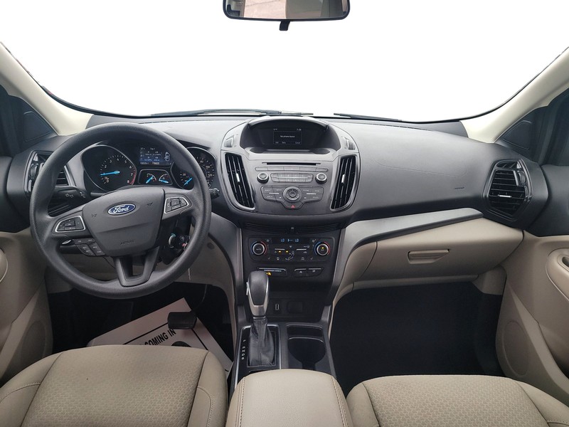 Ford Escape Vehicle Full-screen Gallery Image 16