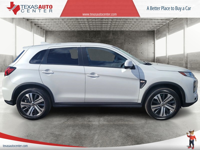 Mitsubishi Outlander Sport Vehicle Full-screen Gallery Image 4