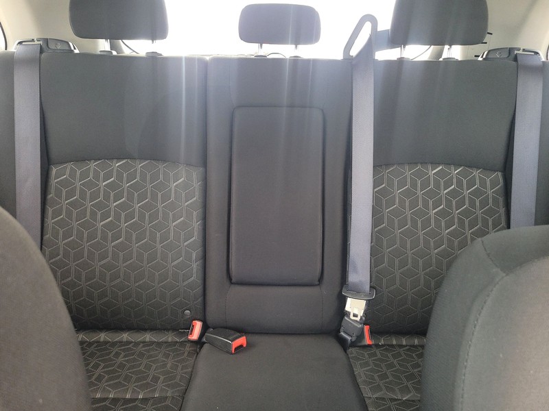 Mitsubishi Outlander Sport Vehicle Full-screen Gallery Image 13