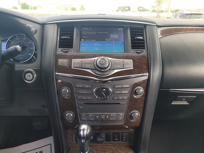 INFINITI QX80 Vehicle Full-screen Gallery Image 12