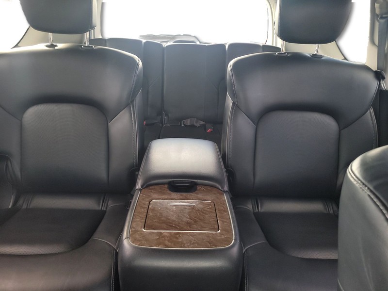 INFINITI QX80 Vehicle Full-screen Gallery Image 13