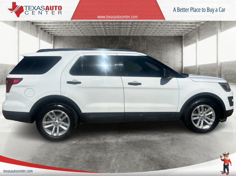 Ford Explorer Vehicle Full-screen Gallery Image 4