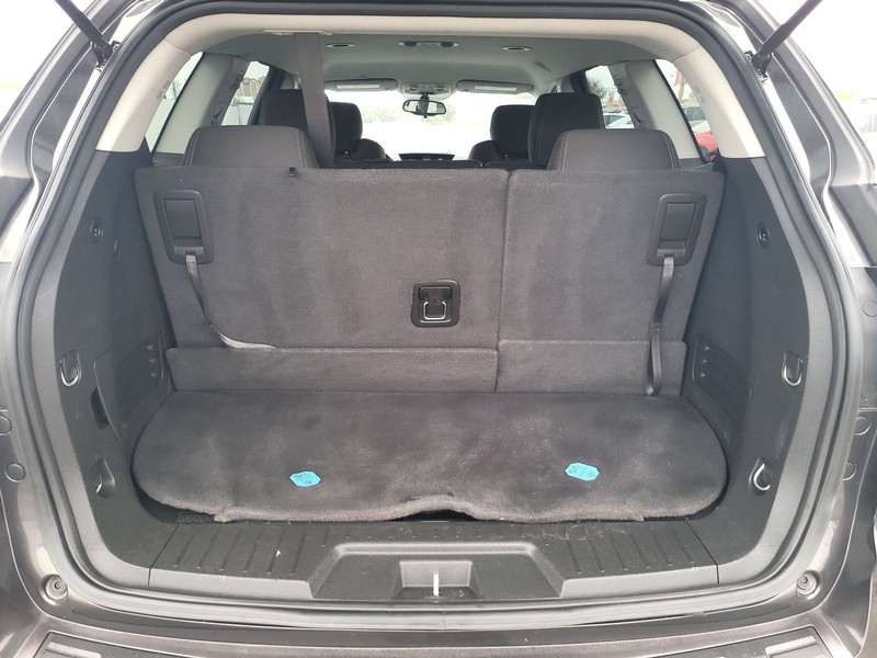 Chevrolet Traverse Vehicle Full-screen Gallery Image 11