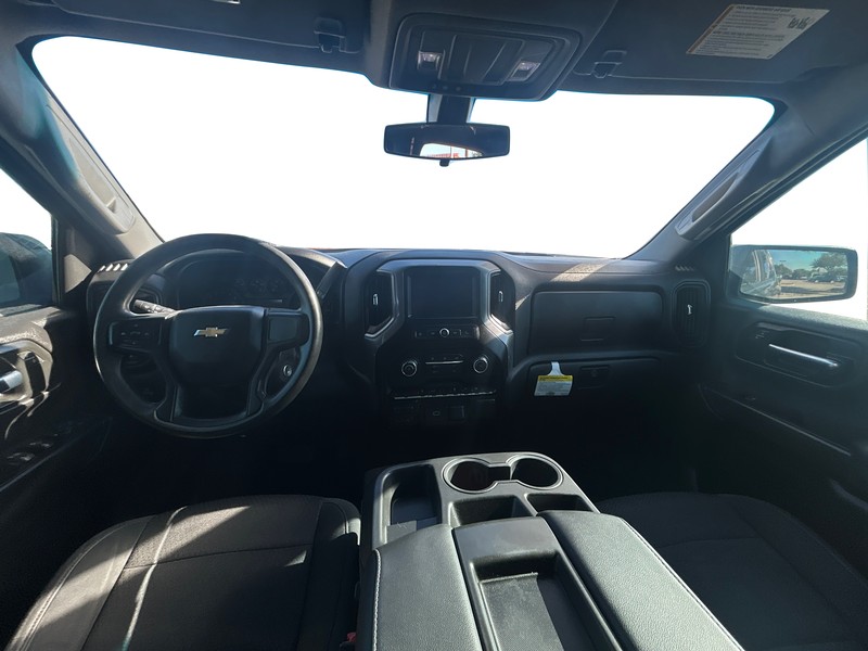 Chevrolet Silverado 1500 Vehicle Full-screen Gallery Image 15