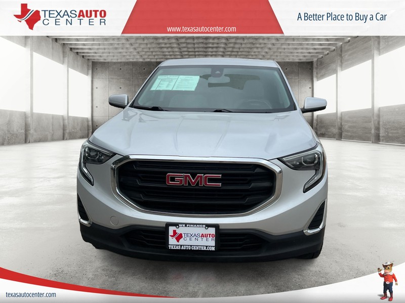 GMC Terrain Vehicle Full-screen Gallery Image 3