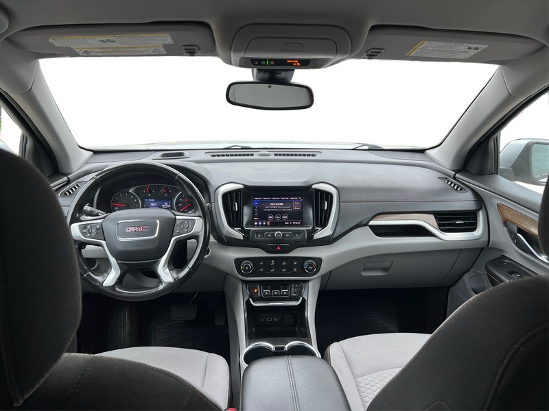 GMC Terrain Vehicle Full-screen Gallery Image 15