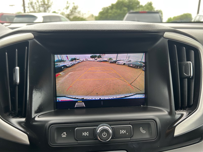 GMC Terrain Vehicle Full-screen Gallery Image 16