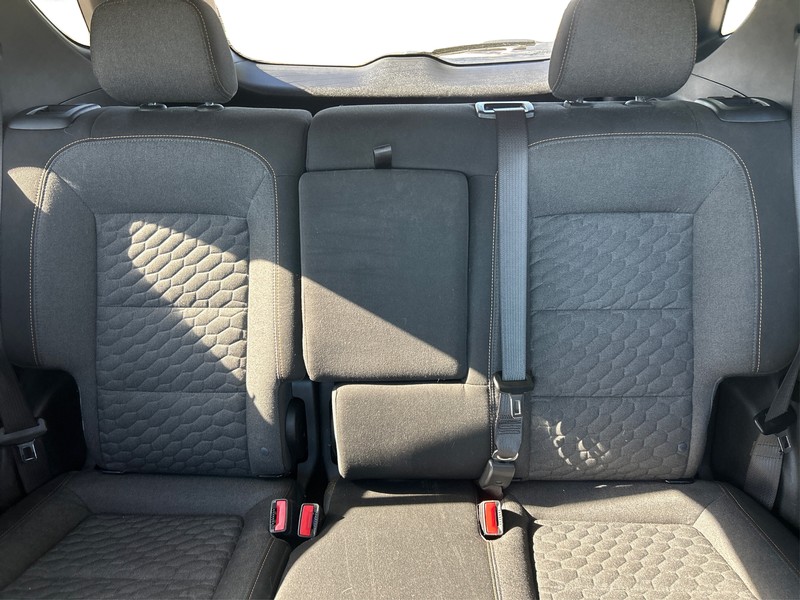 Chevrolet Equinox Vehicle Full-screen Gallery Image 13