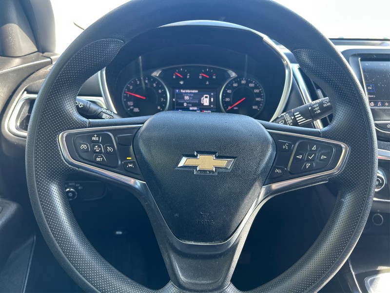 Chevrolet Equinox Vehicle Full-screen Gallery Image 14
