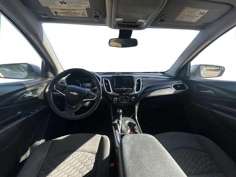 Chevrolet Equinox Vehicle Full-screen Gallery Image 16